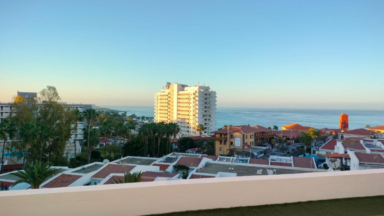 Monolocale Las Flores Playa Fanabe Exterior photo